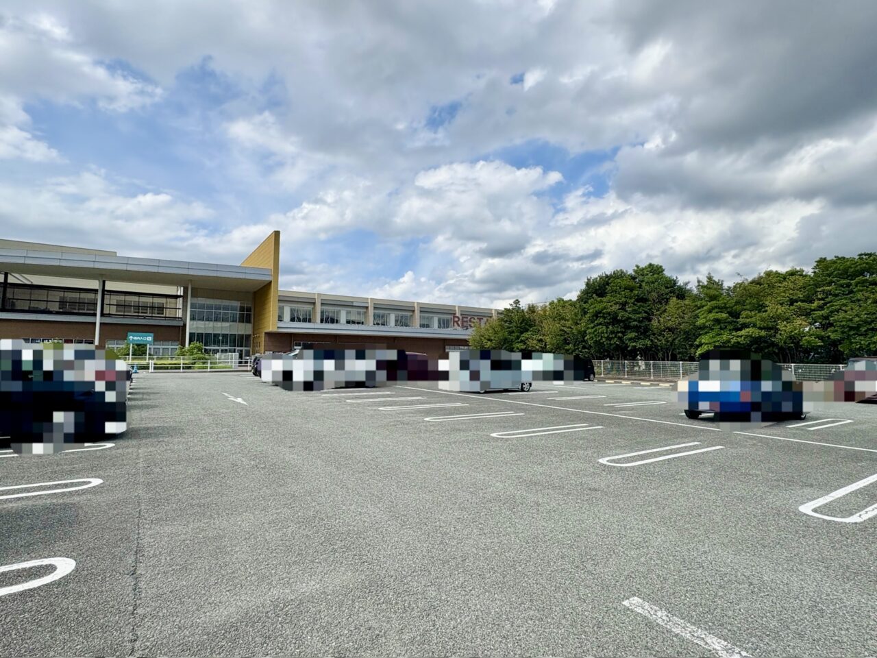 イオンモール福津 F駐車場