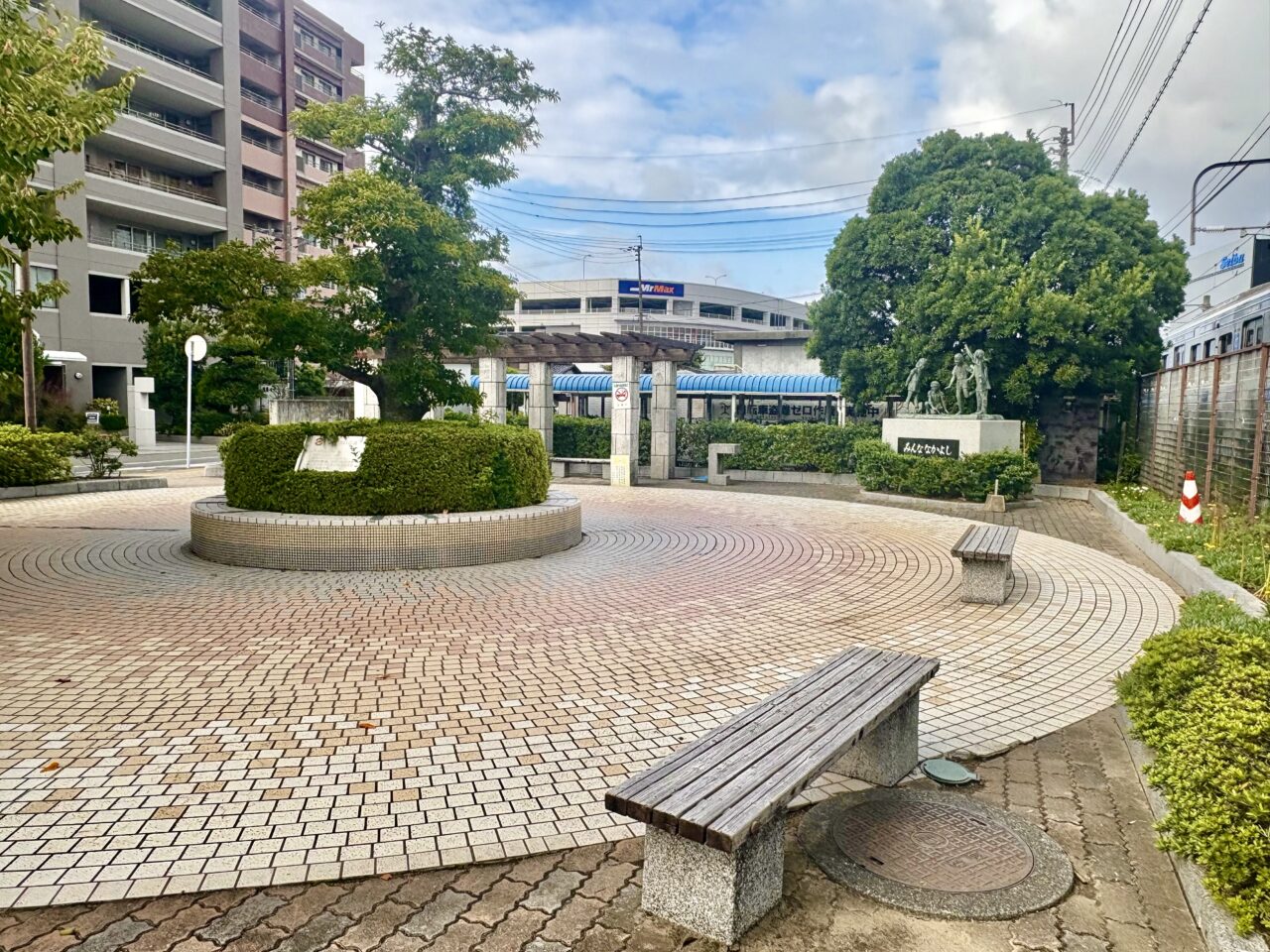 JR古賀駅西口 駅前広場